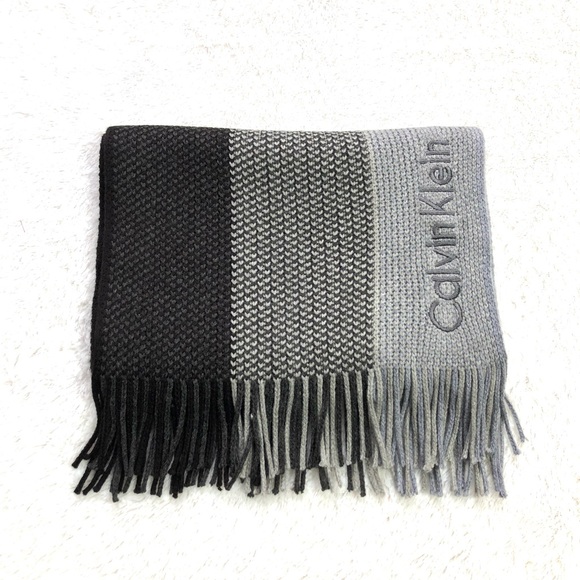 Calvin Klein Men’s Ombré Striped Scarf - Picture 1 of 10